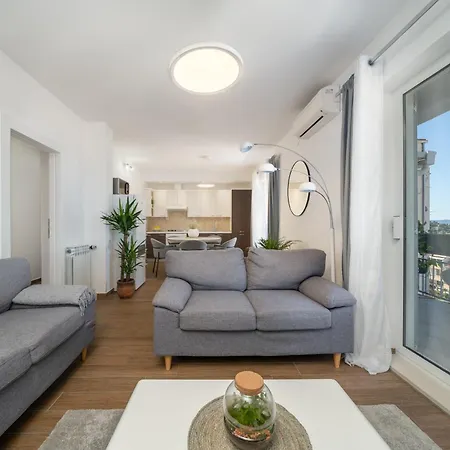 Ana Apartment
